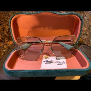 Gucci oval frame sunglasses